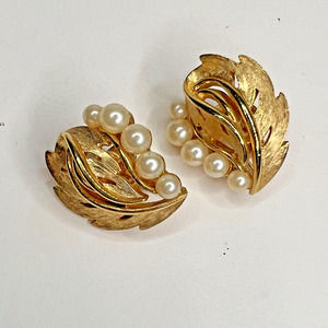 Vintage Signed Crown Trifari Faux Pearl Heart Leaf Brushed Gold Tone Earrings